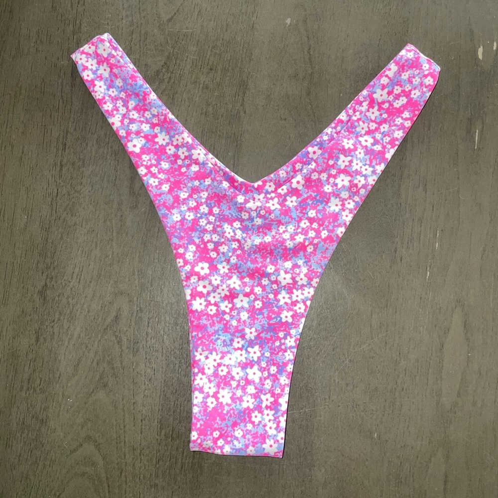 Kulani Kinis Grape Spritz Y Cheeky Bikini Bottoms - Size S